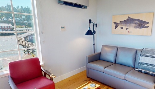 Deluxe Suite Pet Friendly