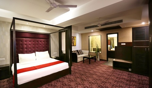 Luxury Suite
