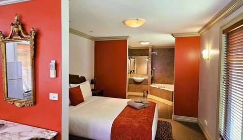 Deluxe Studio Suite
