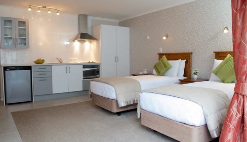 Executive Studio, 2 Twin Beds