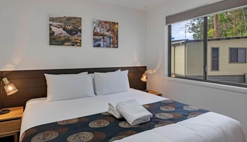 Deluxe 2 Bedroom Premium Cabin - Sleeps 4