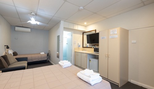 Standard Room, Non Smoking (Queen Twin Room)