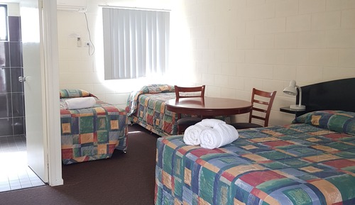 Family Double or Twin Room, Multiple Beds, Refrigerator & Microwave (No Pets)