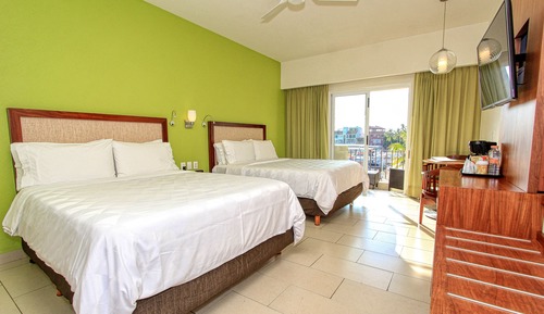 Standard Room, 2 Queen Beds, Marina View