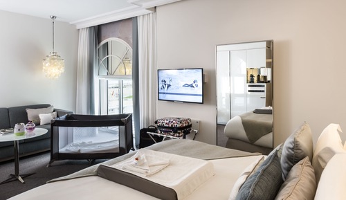 Deluxe Room (Family)