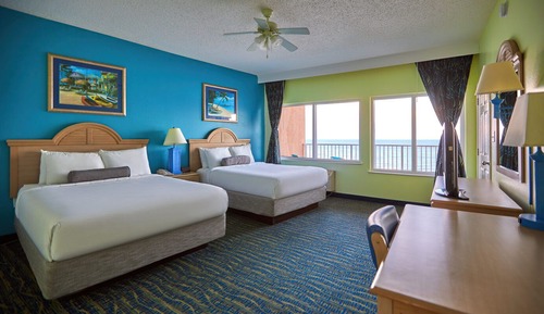 Premier Suite, Kitchen, Beachfront (Queen/Queen)