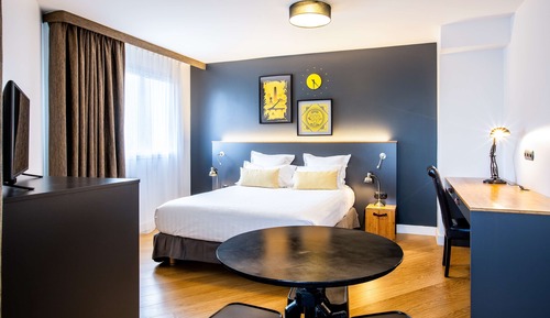 Suite, 1 Queen Bed