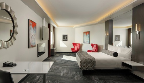Junior Suite, 1 King Bed, Fireplace