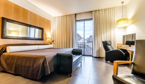 Double Room, Jetted Tub (king sized-bed)