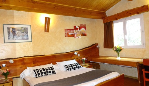 Triple Room, Private Bathroom (Les Pins)
