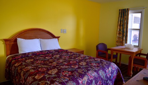 Standard Room, 1 Queen Bed