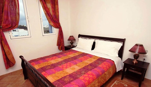 Romantic Apartment, 2 Bedrooms, Smoking