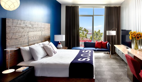 Premium Room, 1 King Bed (Waterfront)