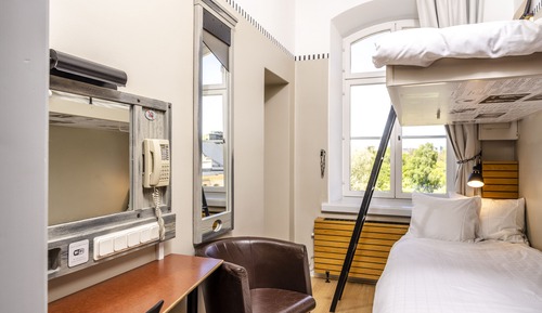 Economy Room