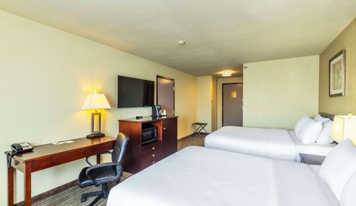 Standard Room, 2 Queen Beds, Non Smoking