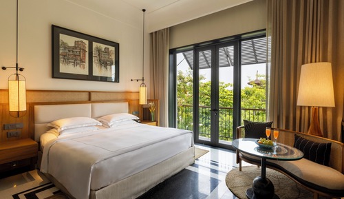Premium Room, 1 King Bed (with Sit-out)