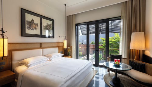 Deluxe Room, 1 King Bed