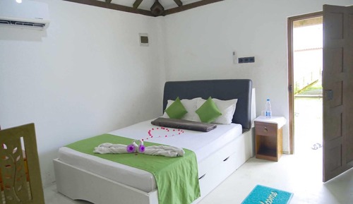Deluxe Studio Suite, Garden View
