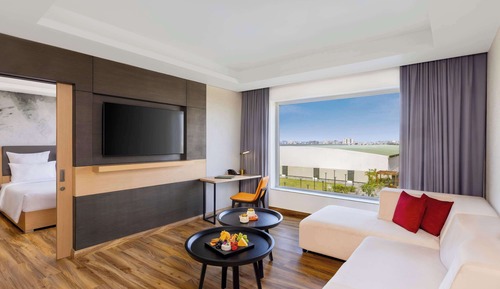 Executive Room, 2 Twin Beds, Non Smoking, Poolside