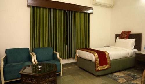 Super Deluxe Room