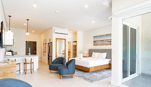 Deluxe Studio, 1 King Bed