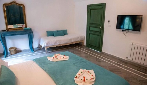 Triple Room