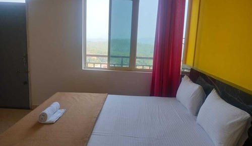 Deluxe Room (Non AC)