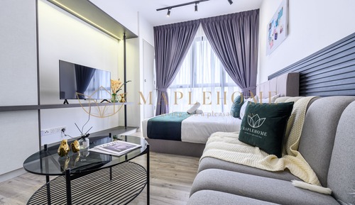 Deluxe Suite, 1 Queen Bed (With Parking)