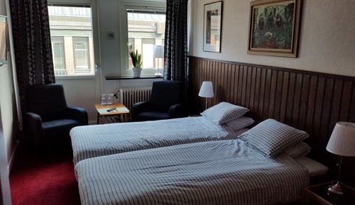 Twin Room (Private WC, Shared Shower)