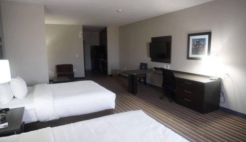 Suite, Multiple Beds, Accessible, Non Smoking