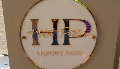 Luxury Suite