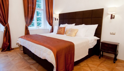 Premium Double Room, 1 King Bed, Garden View