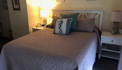 1 Bedroom Loft Suite with Stairs 