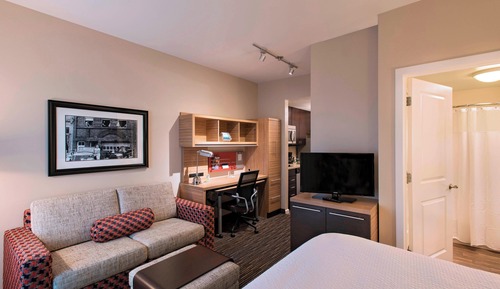 Studio, 1 Queen Bed with Sofa bed