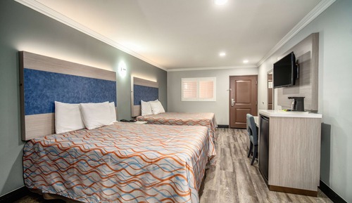 Room, 2 Queen Beds, Non Smoking