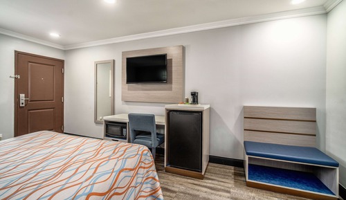 Room, 1 Queen Bed, Accessible, Non Smoking (Mobility/Hearing Impaired)