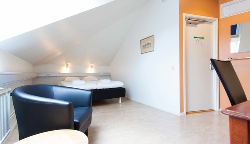 Twin Room, Shared Bathroom (Pets Not allowed)
