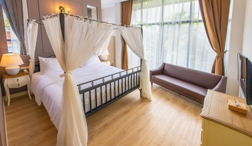 Suite, 1 King Bed