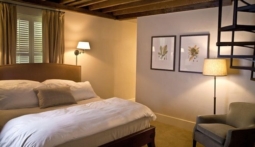 Courtyard King Room