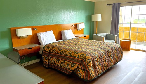 Room, 1 King Bed, Non Smoking