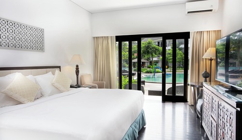 Deluxe Room, Pool Access
