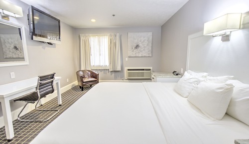 Standard Room, 1 King Bed