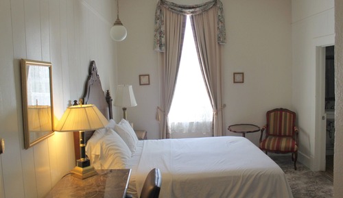 Standard Single Room, 1 Queen Bed