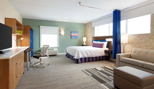 Studio, 1 Queen Bed, Accessible, Bathtub