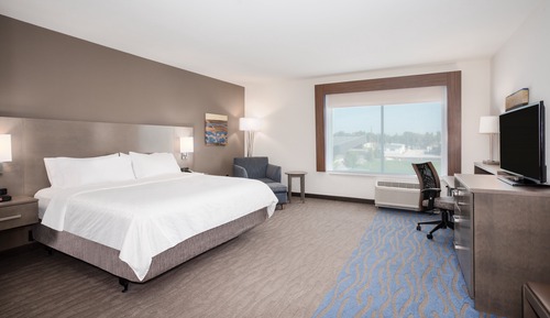 Standard Room, 1 King Bed