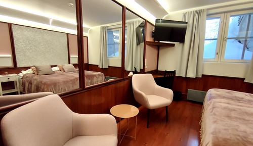 Economy Room