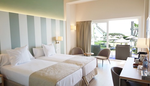 Superior Double Room, Garden View