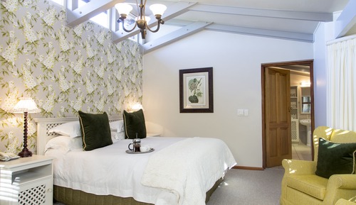 Luxury Lodge Garden Room No View