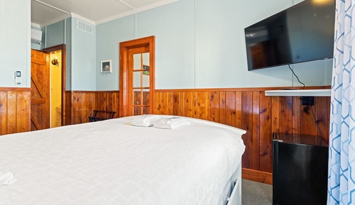 Premium Room, 1 Queen Bed