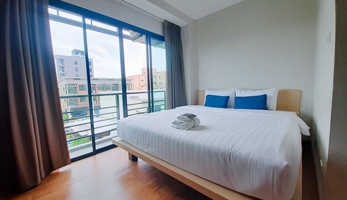 Deluxe Studio, 1 King Bed